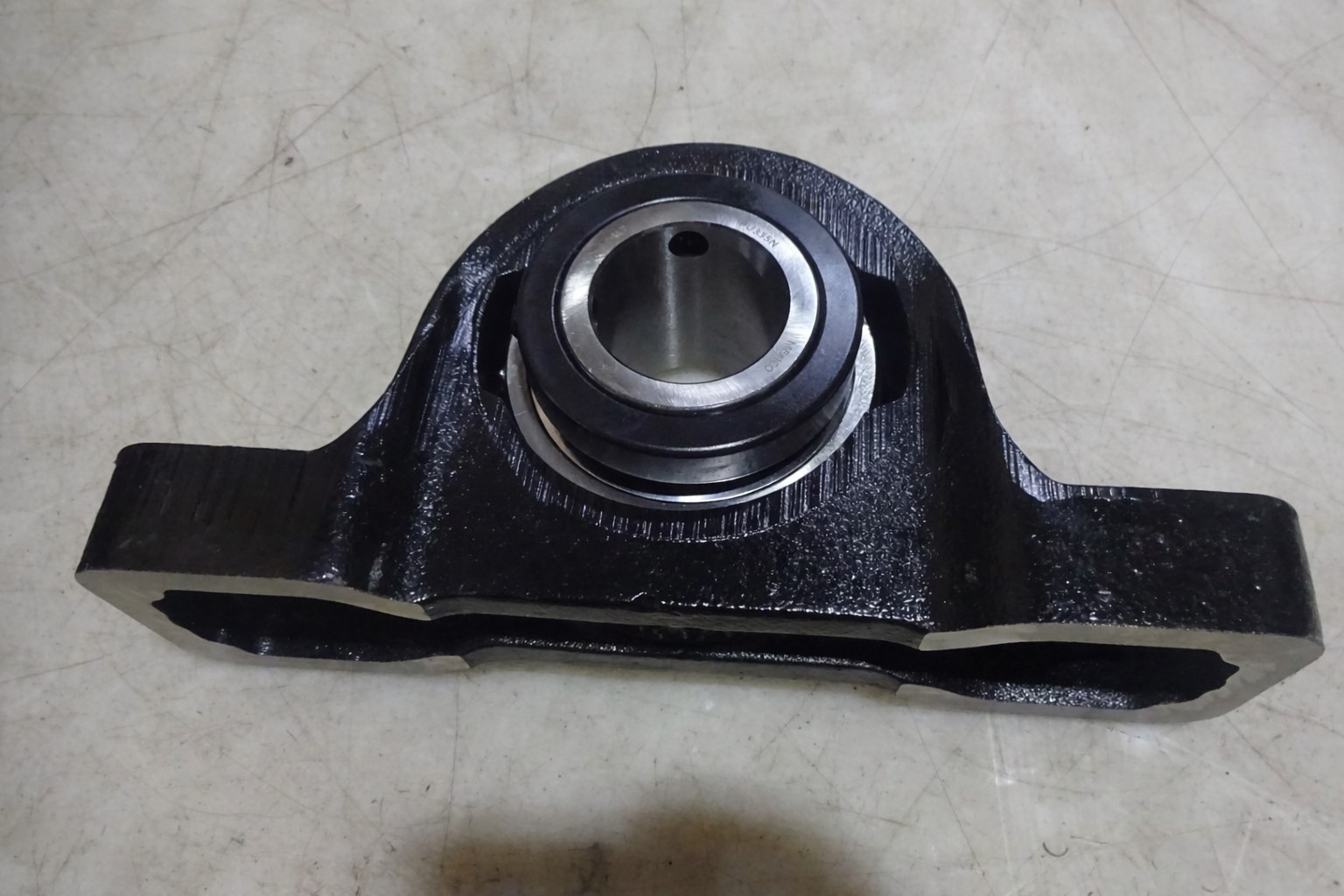 Industrial bearing for mechanical power transmission